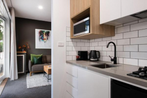 Vue Lake Daylesford Studio